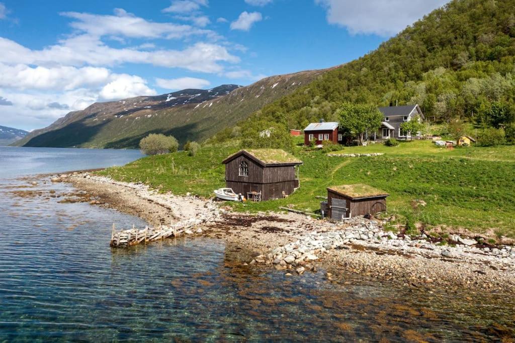 Peaceful House In Nature- No Road Ferienhaus Tromsø